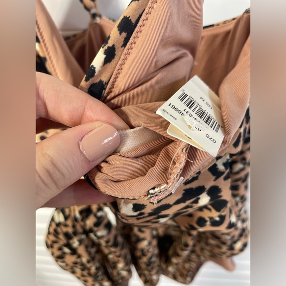 Aerie NWT Brown Leopard Print One piece Full Coverage Swimsuit Medium Juniors - Picture 7 of 9